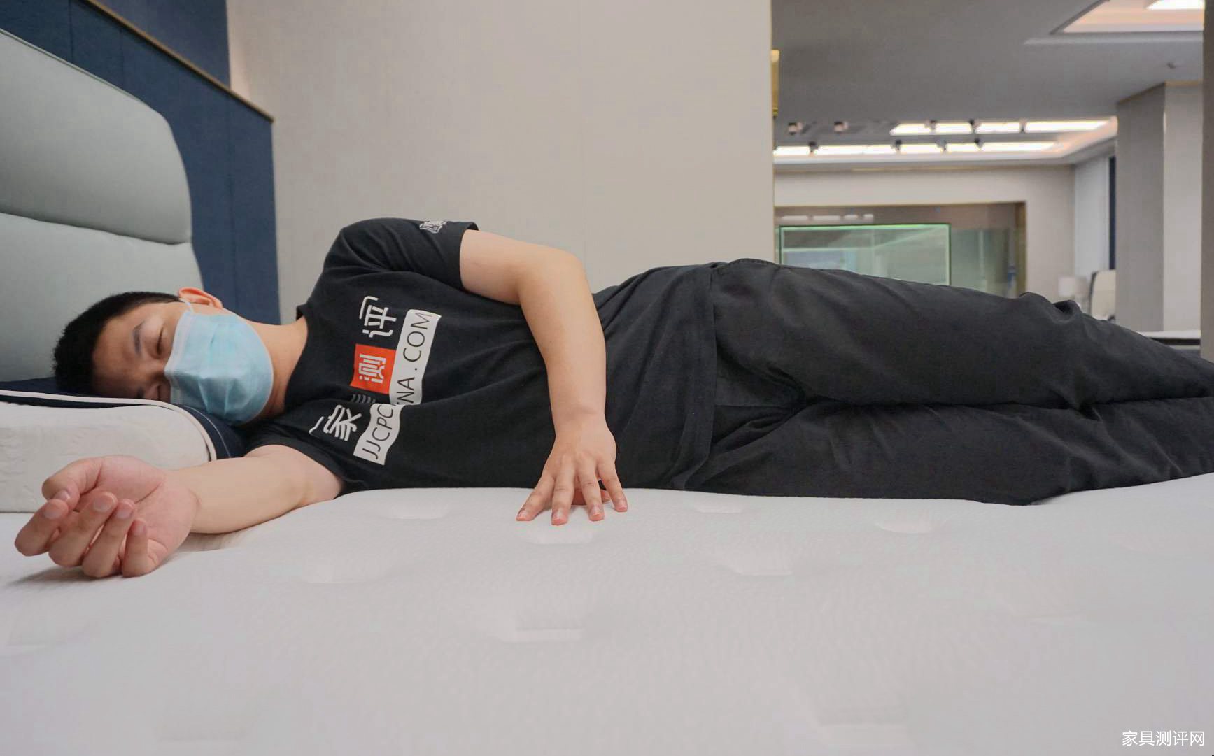 芝华仕床垫d026跟d060区别,芝华仕5星床垫气味大