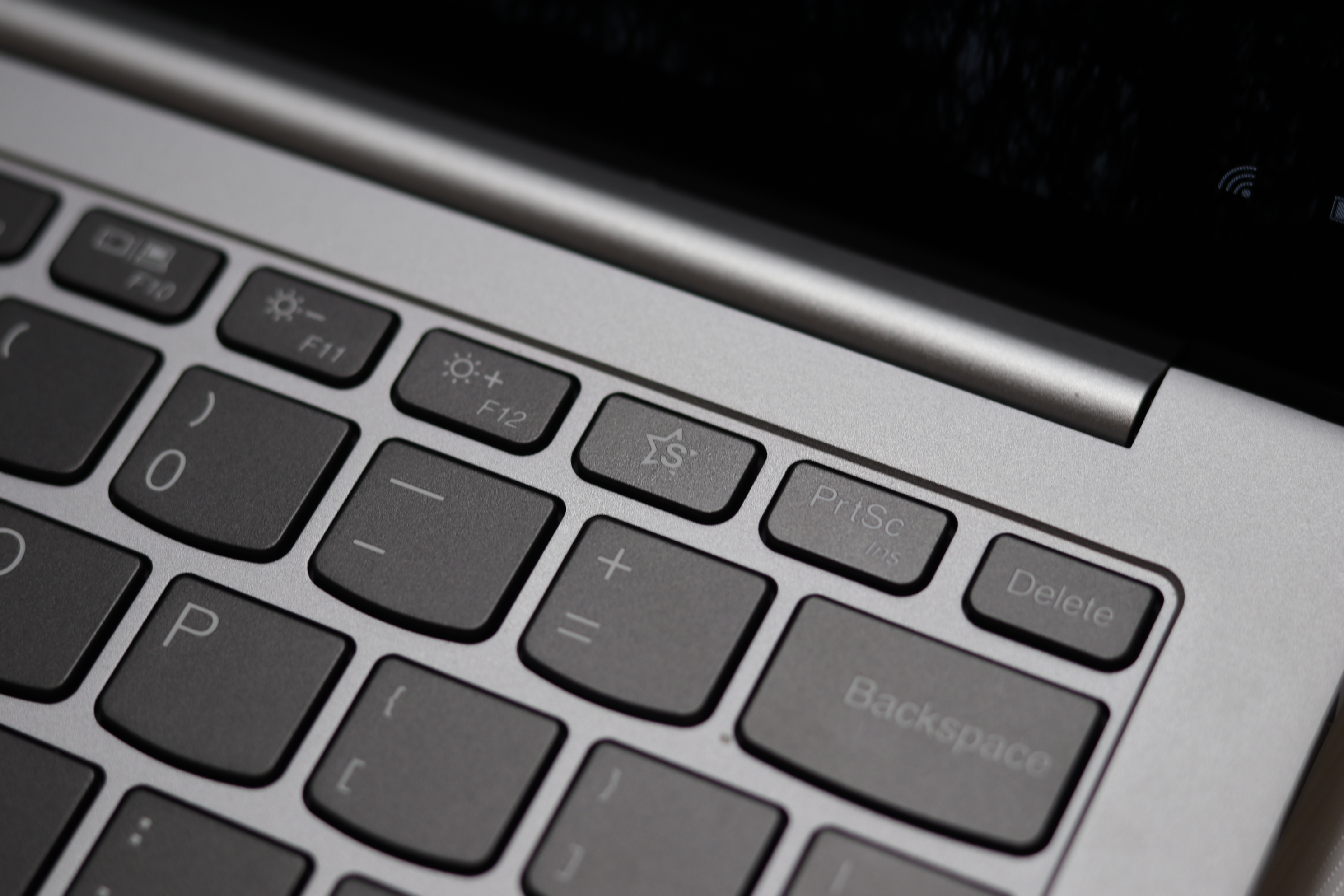 联想小新pro13和yoga13s哪个好,联想小新13pro锐龙r5-3550h