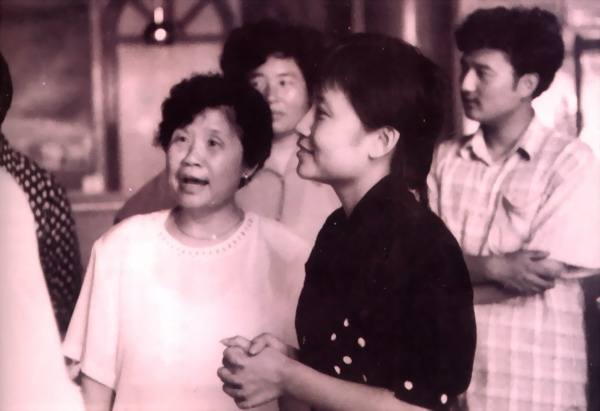 消失25年的李娜如今去哪了,李娜风头正盛时为何选择出家