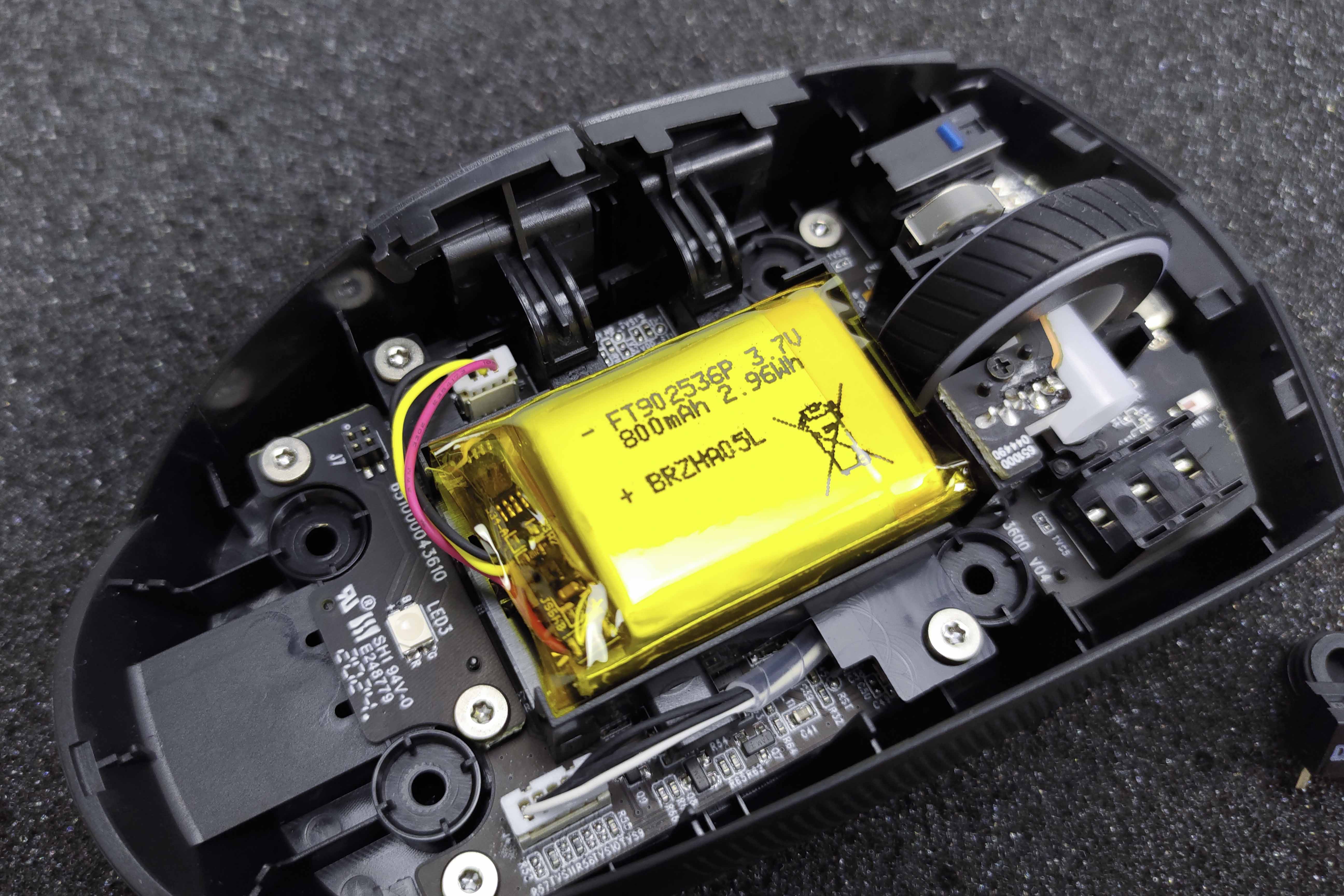 rog影刃2无线版鼠标拆解评测,rog月曜白影刃2鼠标测评