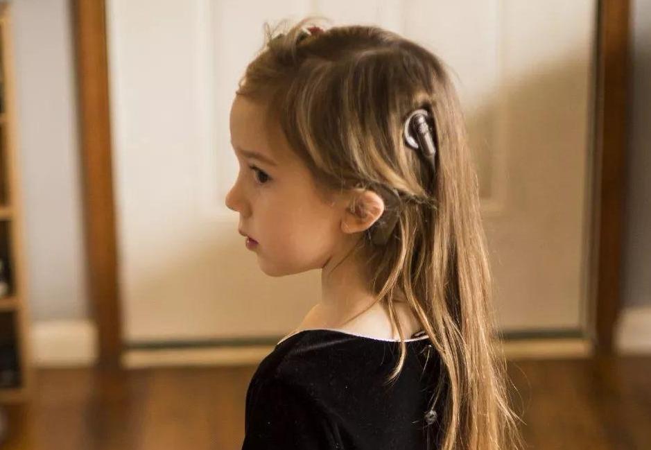 李玫瑾讲座孩子胆小不敢说话,3-6岁幼儿孩子胆小心理教育李玫瑾