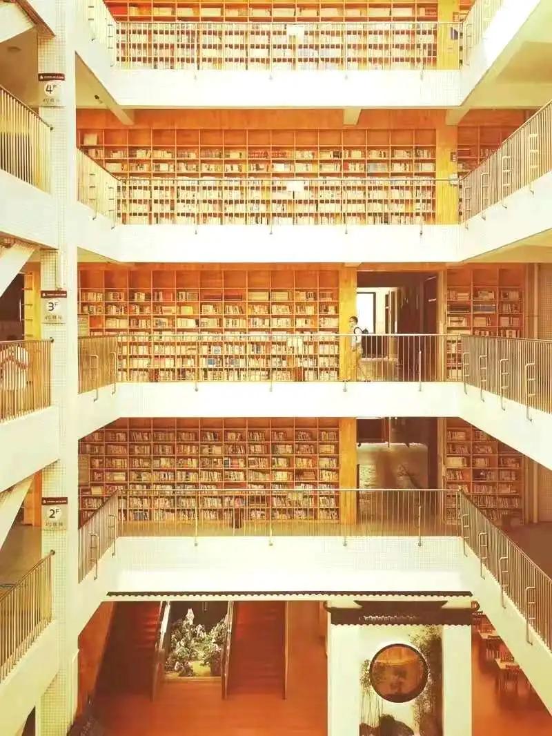 深圳13家图书馆特色馆藏亮相,深圳市最美图书馆