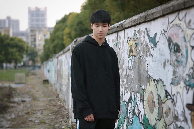 娼墝鐢峰+甯借~鍗。鍔犵粧鍔犲帤鍐,缇庡浗娼墝champion鍗。