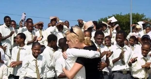 43岁大妈也能变小仙女,40岁还能美回20岁吗