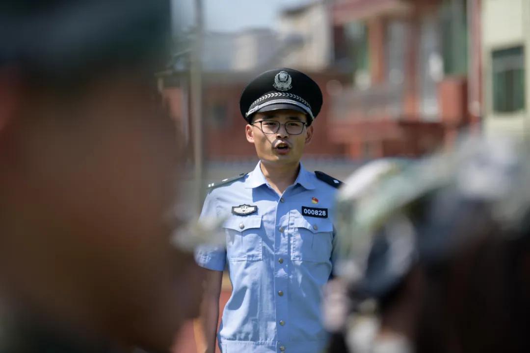 为人民办实事的警察高光时刻,民警为群众办实事典型经验材料