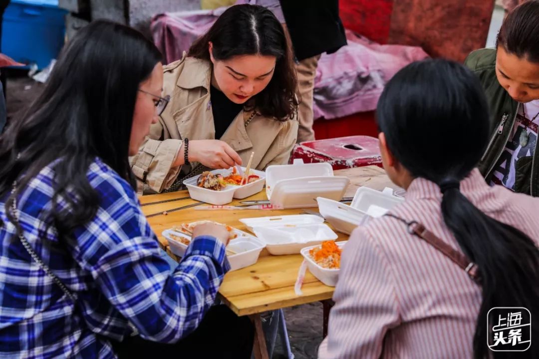 结棍！浦东版的“小*疆新**”美食一条街，让全上海人都羡慕