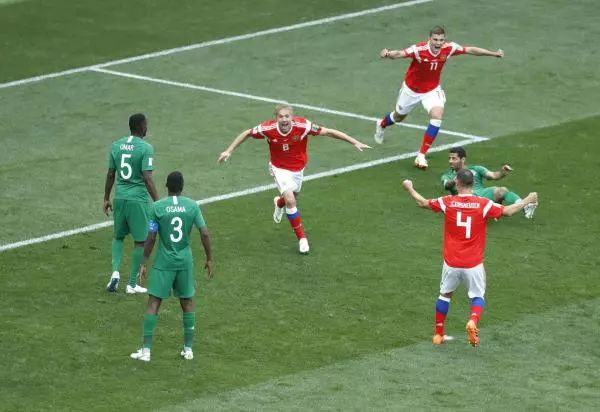 联合国携手国际足联,借足球反对吸烟推广健康生活