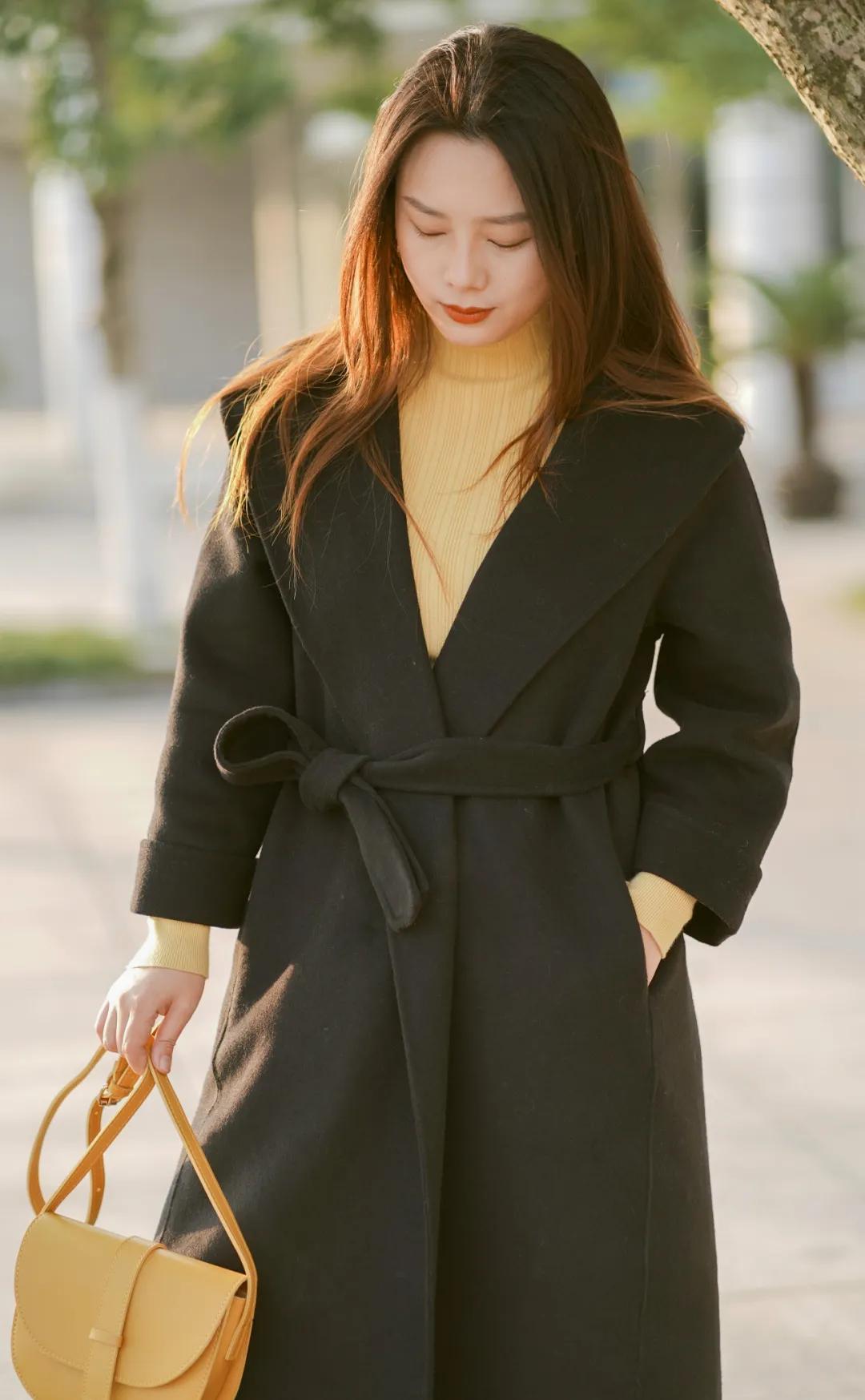 你还在穿小高领吗？这件内搭=很贵