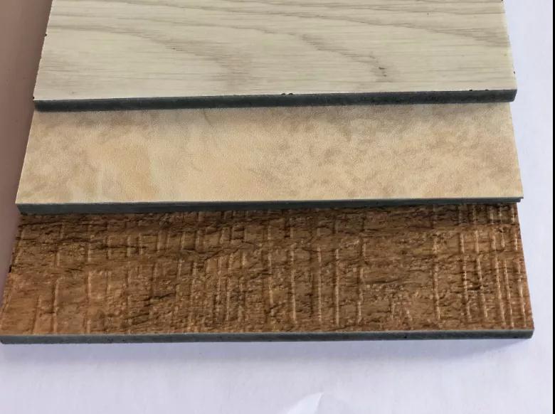 利用竹炭做成的板材，外表虽“其貌不扬”但功效“小清新”