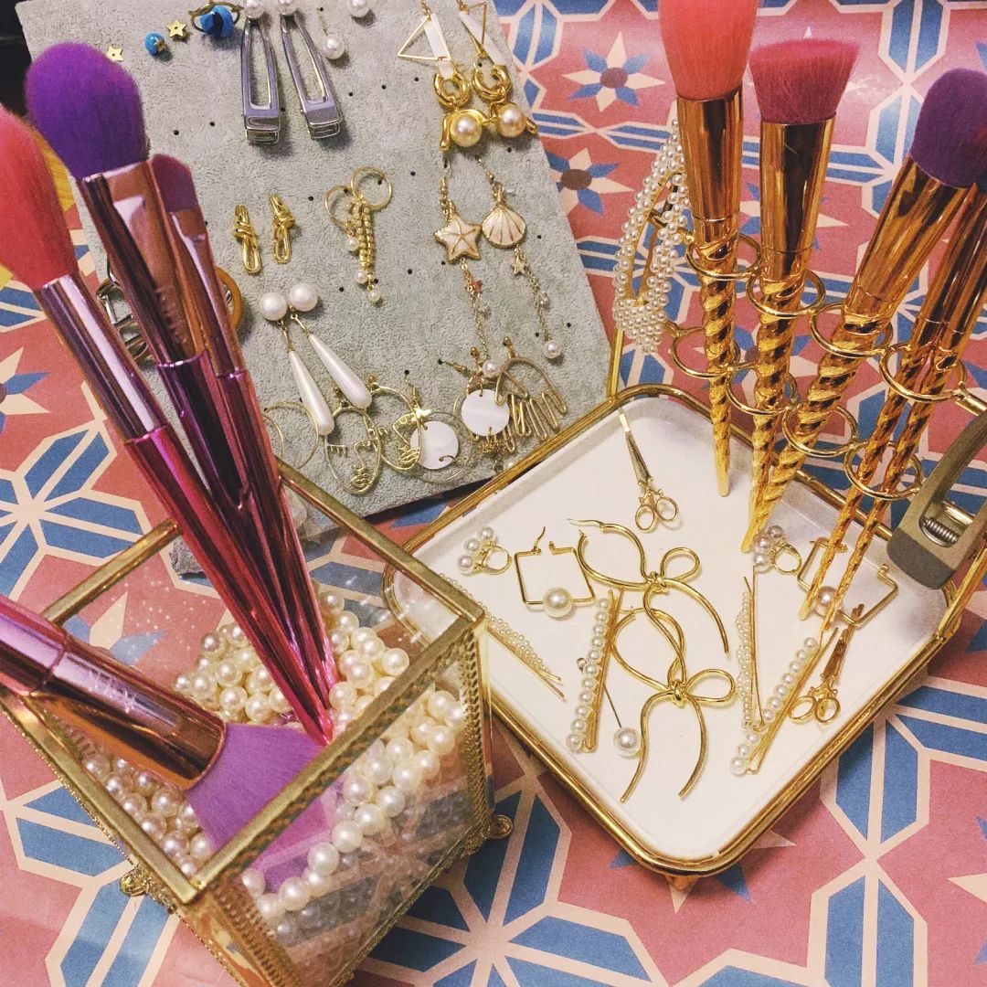 开箱|11月最动听情话:“有你的快递儿。”