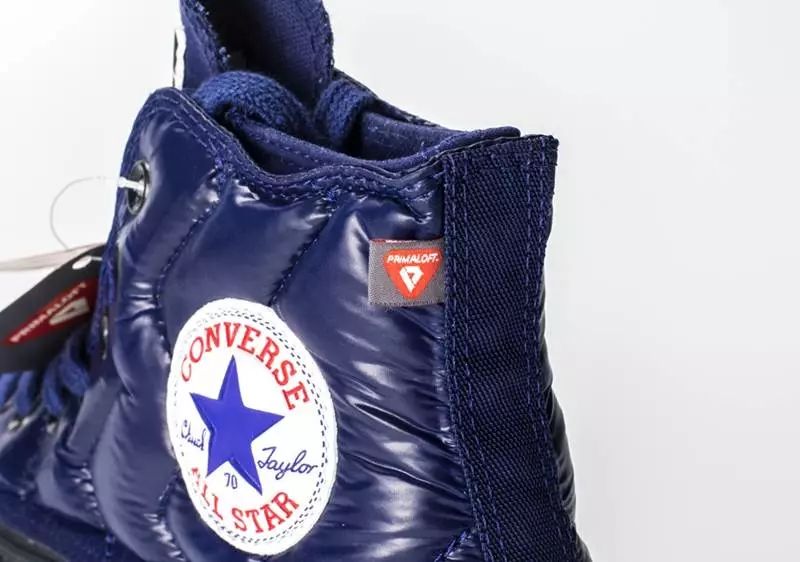 欧阳娜娜穿匡威经典款,匡威高帮帆布鞋欧阳娜娜