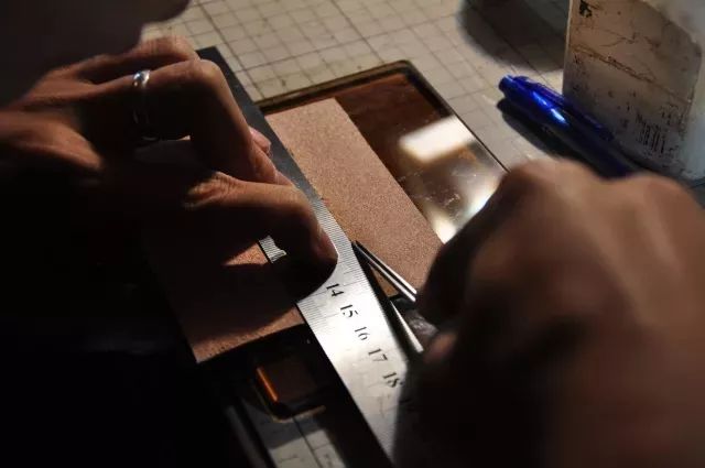 钱包夹包的制作,钱包制作教程真皮包边