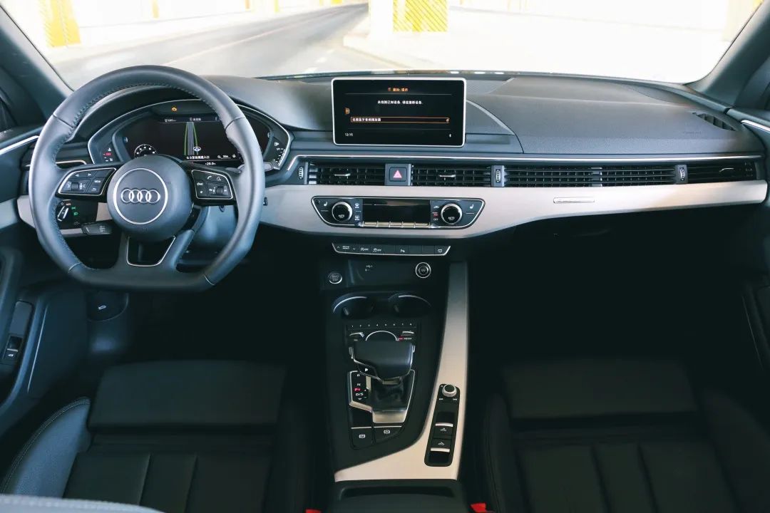 奥迪a540quattro,奥迪a52010款