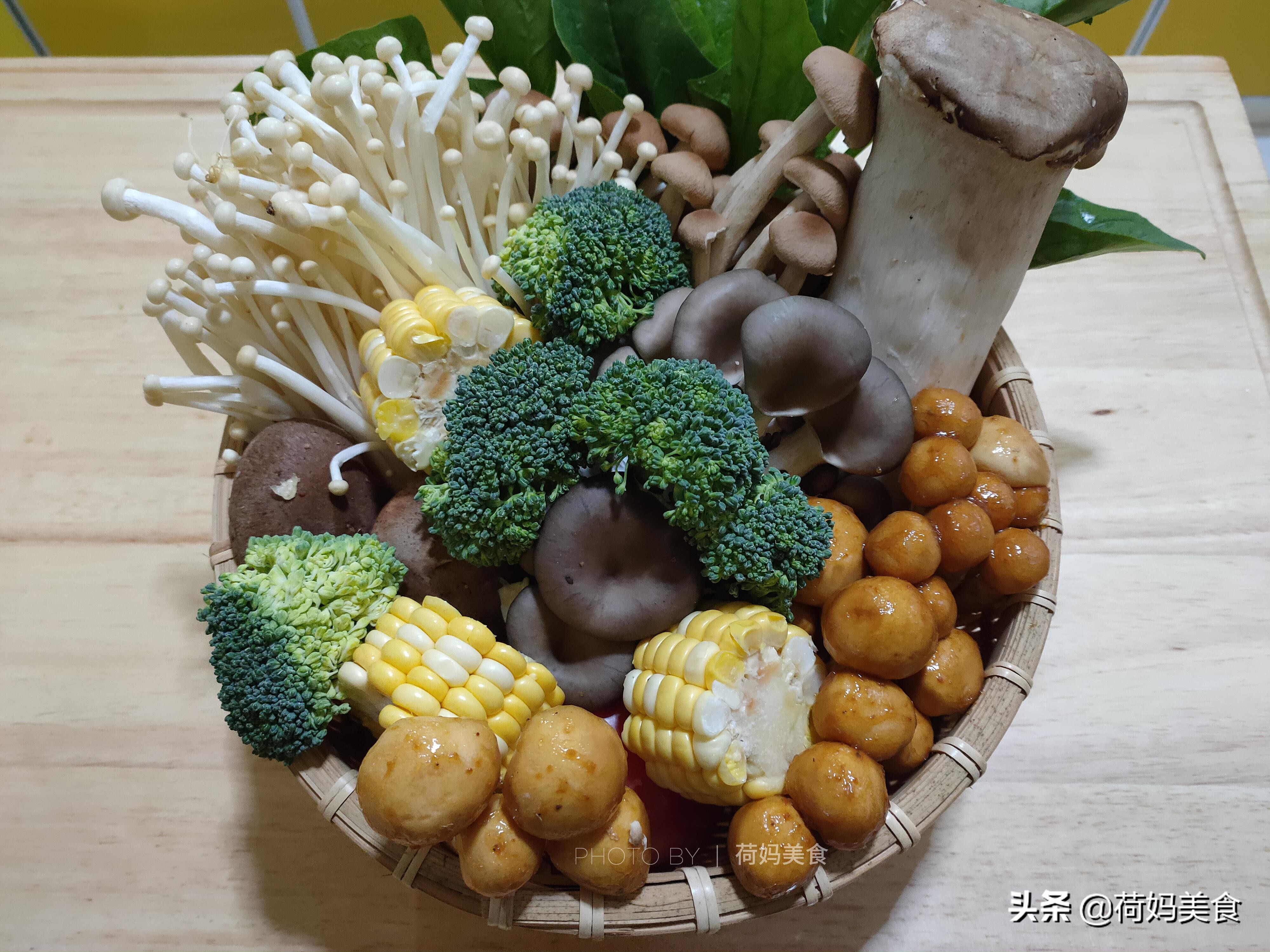 菌菇鸡肉火锅做法,菌菇鸡汤火锅最正宗的做法