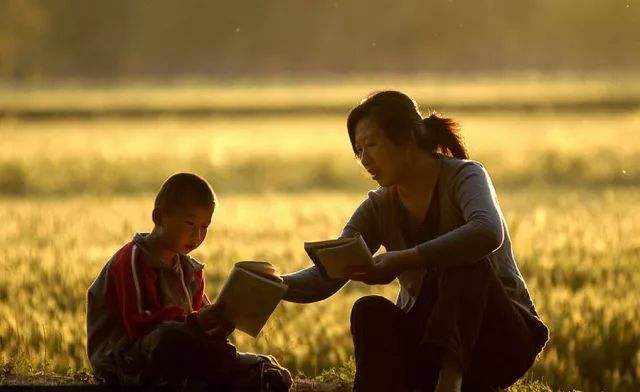 “妈妈,你下面怎么长头发?”这位妈妈教科书般的回答,值得你学