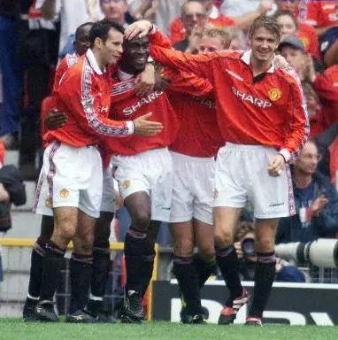 实况足球时刻传奇怎么续约,实况足球2021中锋排行