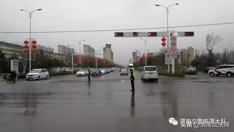 当男孩足球比赛遇上女裁判员,当足球比赛遇到篮球裁判