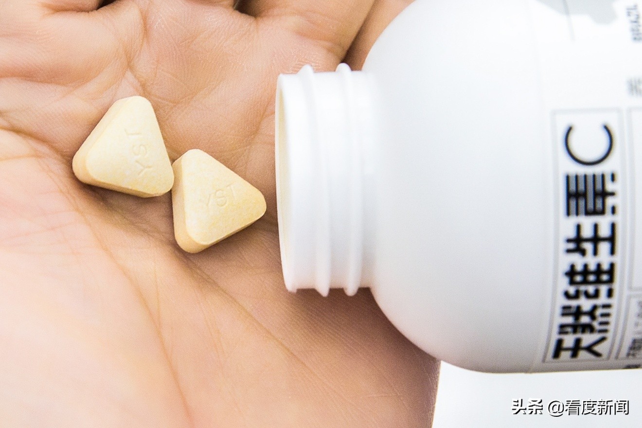 维生素C治疗新冠肺炎有用吗？日常补充维C该怎么补？