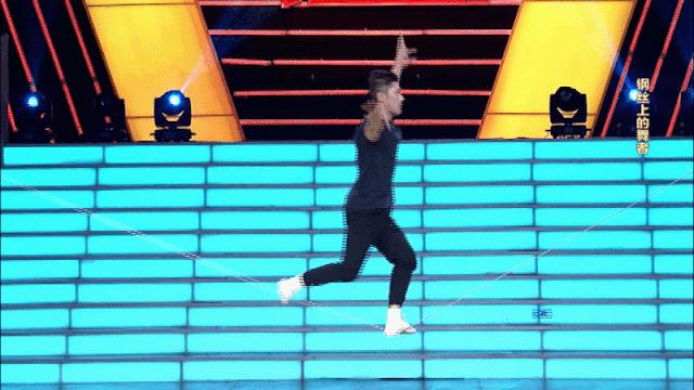 天津卫视另辟蹊径，不爱女团不磕cp，打牌“怼人”特别哏儿