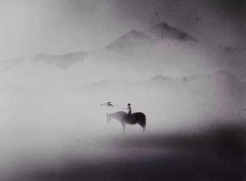 宝玉和源氏出家:不同文化背景下的相同选择