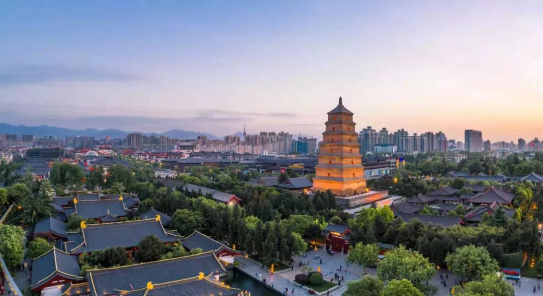 知乎里的西安，没有人均月入过万