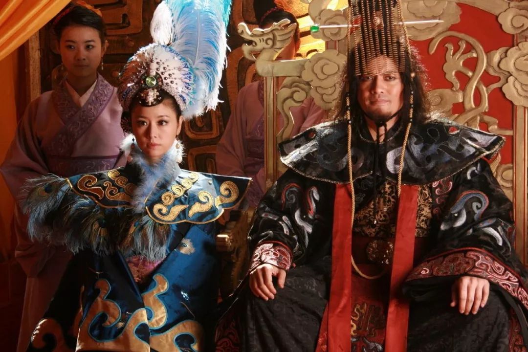 傅艺伟和温碧霞谁演妲己最好,温碧霞和王丽坤的妲己对比