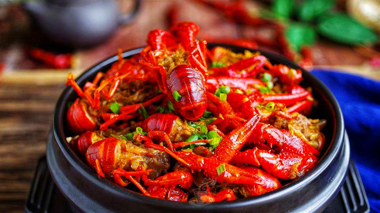 正宗潜江油焖小龙虾的做法,油焖小龙虾用什么油不会油腻