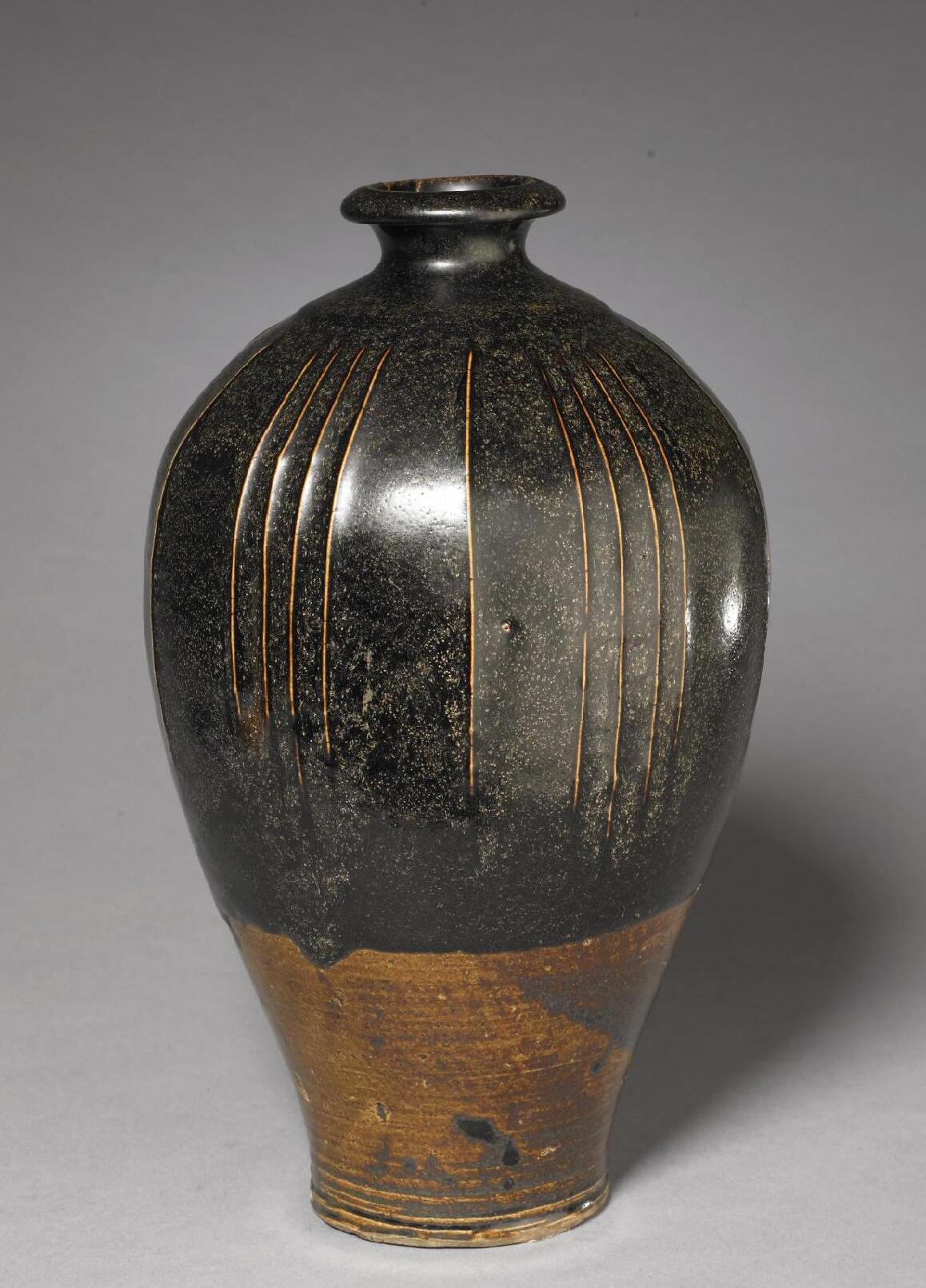 宋金时期半釉黑陶瓷,釉如凝脂的青花瓷器图片