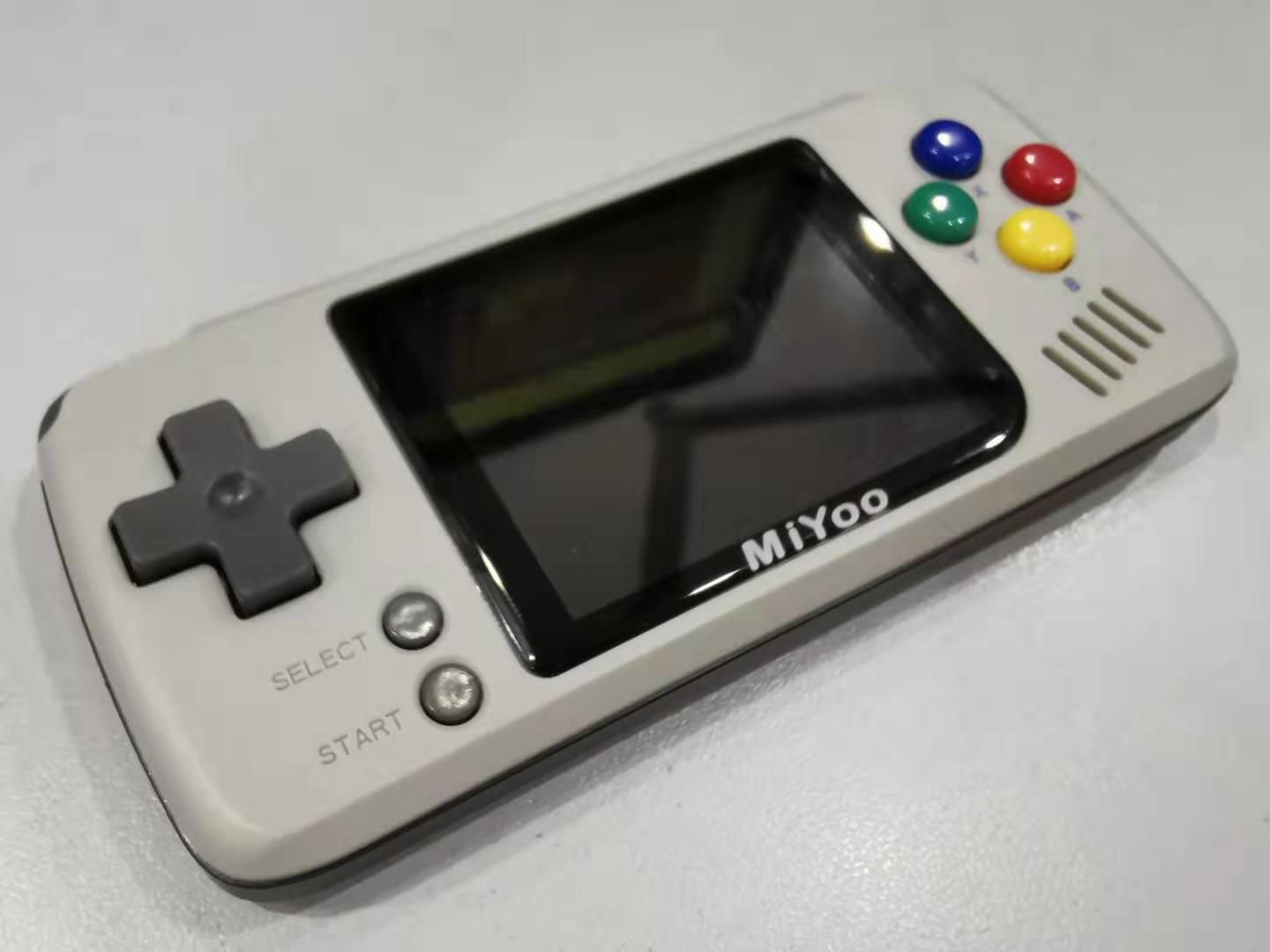 美队和黑寡妇私下玩啥……MIYOO横版迷你怀旧掌机开箱详评