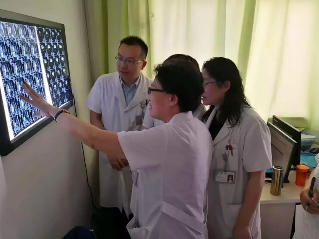 幸运的胖女人,幸运的胖女孩的英文