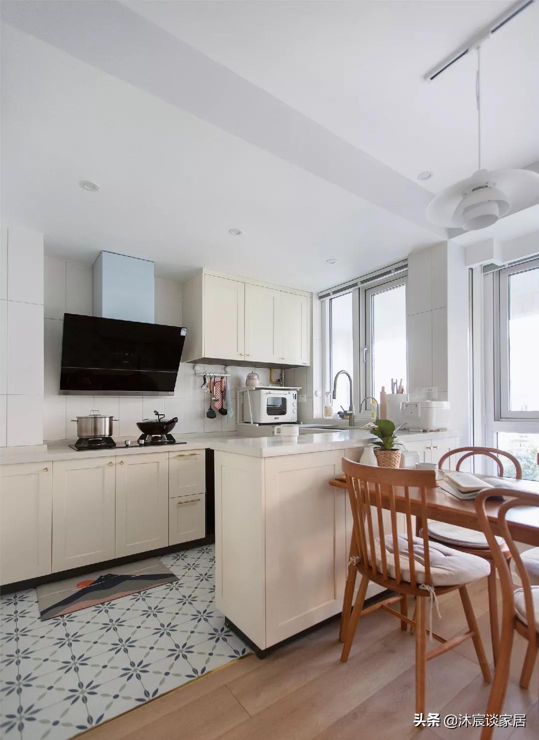 客厅空间太小如何隔个阳台出来,客厅小如何利用空间