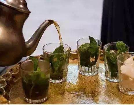 一方一俗，十八个国家的饮茶法