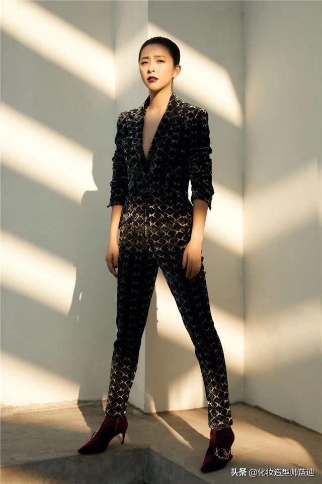 黄小蕾西装照片,黄小蕾穿西装视频