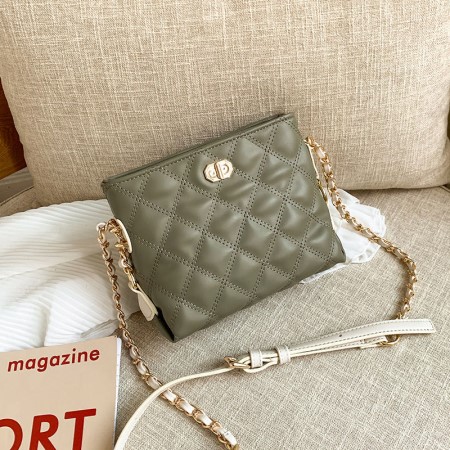 贝拉女王包包,轻奢女王带货复古包包