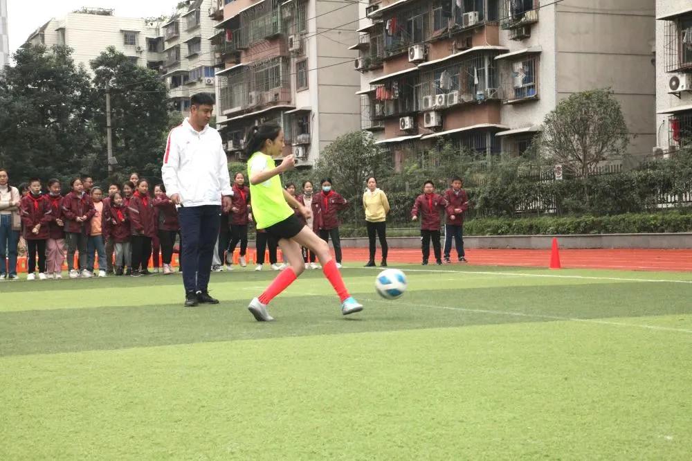 重庆市渝北区小学2024年足球联赛,重庆谢家湾小学足球联赛