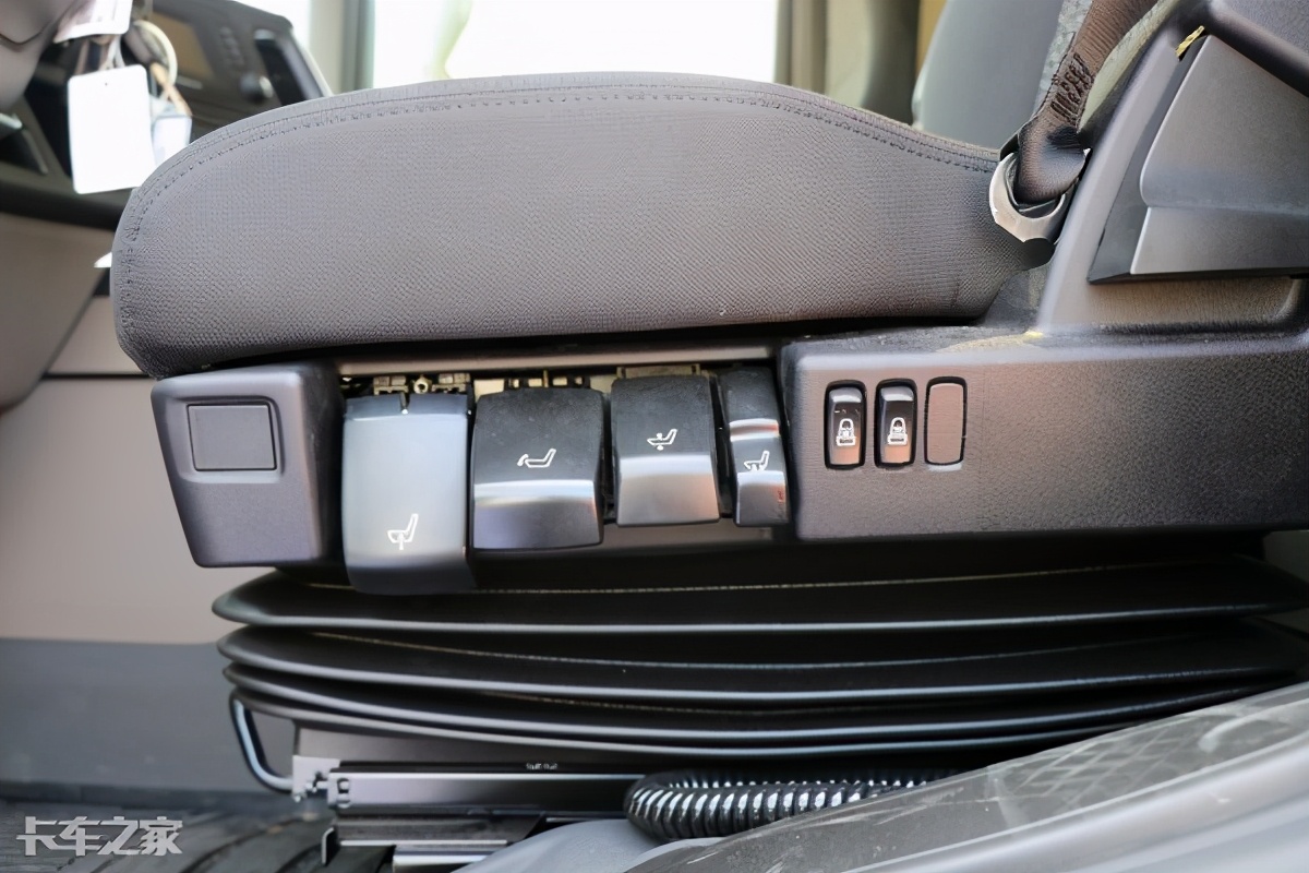 斯堪尼亚g500牵引车头多少钱,斯堪尼亚g500牵引车