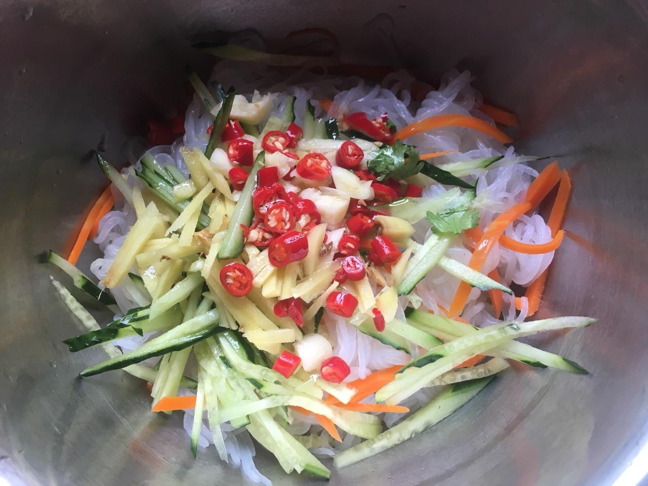 低脂美味的凉拌魔芋丝巨简单,酸辣脆爽的魔芋丝