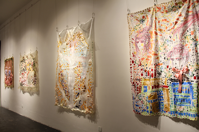 艺术家采访口吐芬芳,艺术家回顾个展