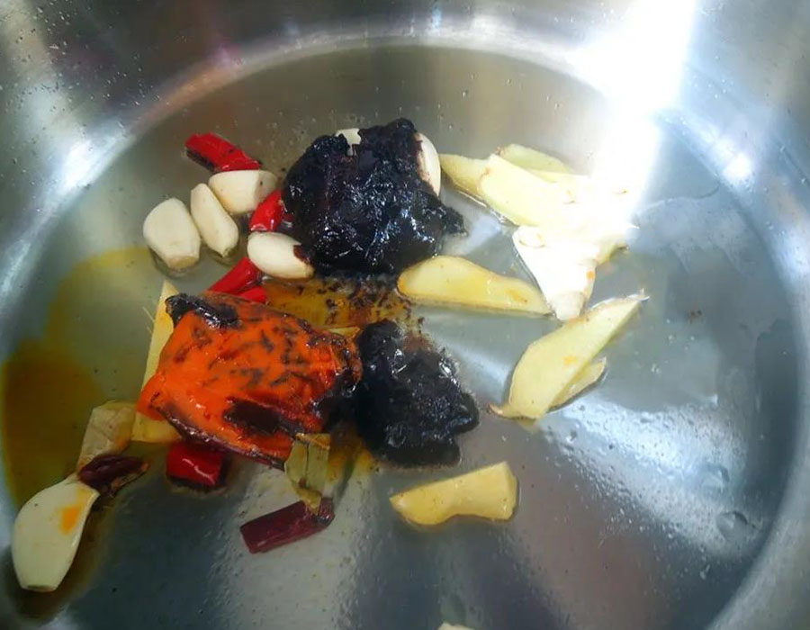 家庭自制火锅底料版本麻辣香锅,火锅底料一人一锅简单方便