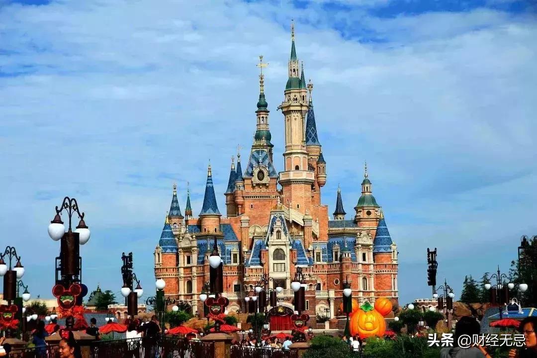 一山不容二虎,香港迪士尼眼红上海迪士尼红火经济,盈利困境难解