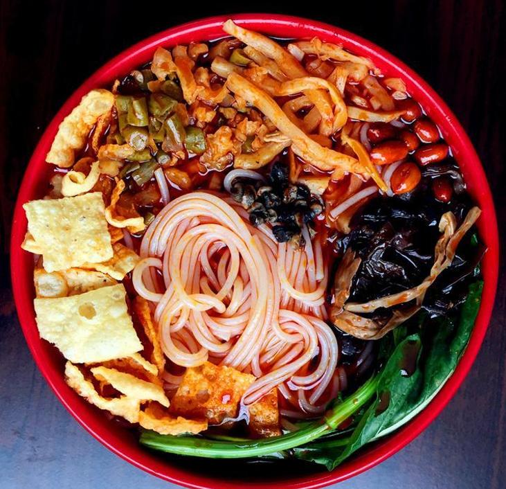 嘻螺会原汤700克袋装螺蛳粉,广西最好吃的螺蛳粉推荐