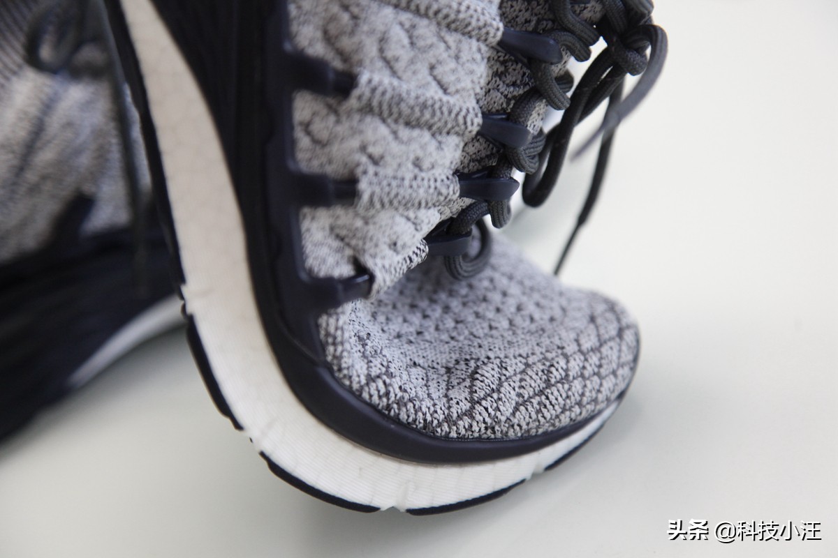 米家跑步鞋3代性能,米家3代运动鞋