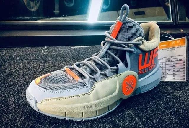 李宁全城9v1.5值得购买吗,李宁全城8v2耐不耐磨