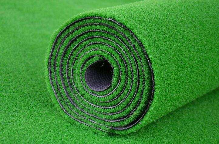 足球场上为什么守门员是最耀眼的,足球中最不起眼的位置