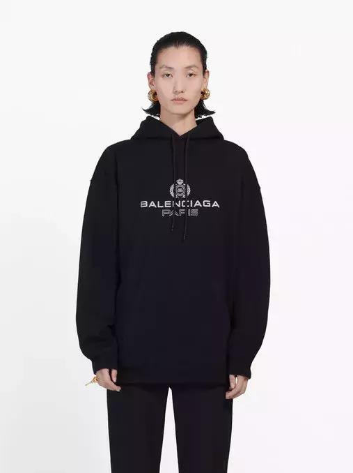 温度低穿的衣服,冬天穿宽松的卫衣怎么搭配