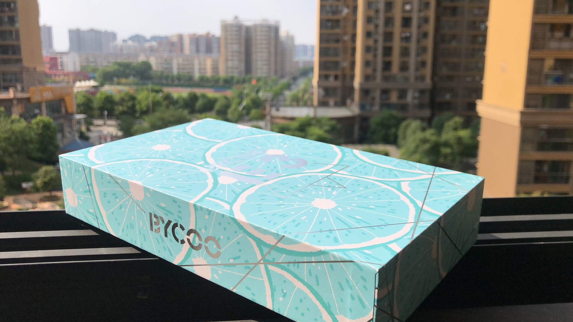 usmile电动牙刷和飞利浦电动牙刷,mcomb电动牙刷和usmile电动牙刷