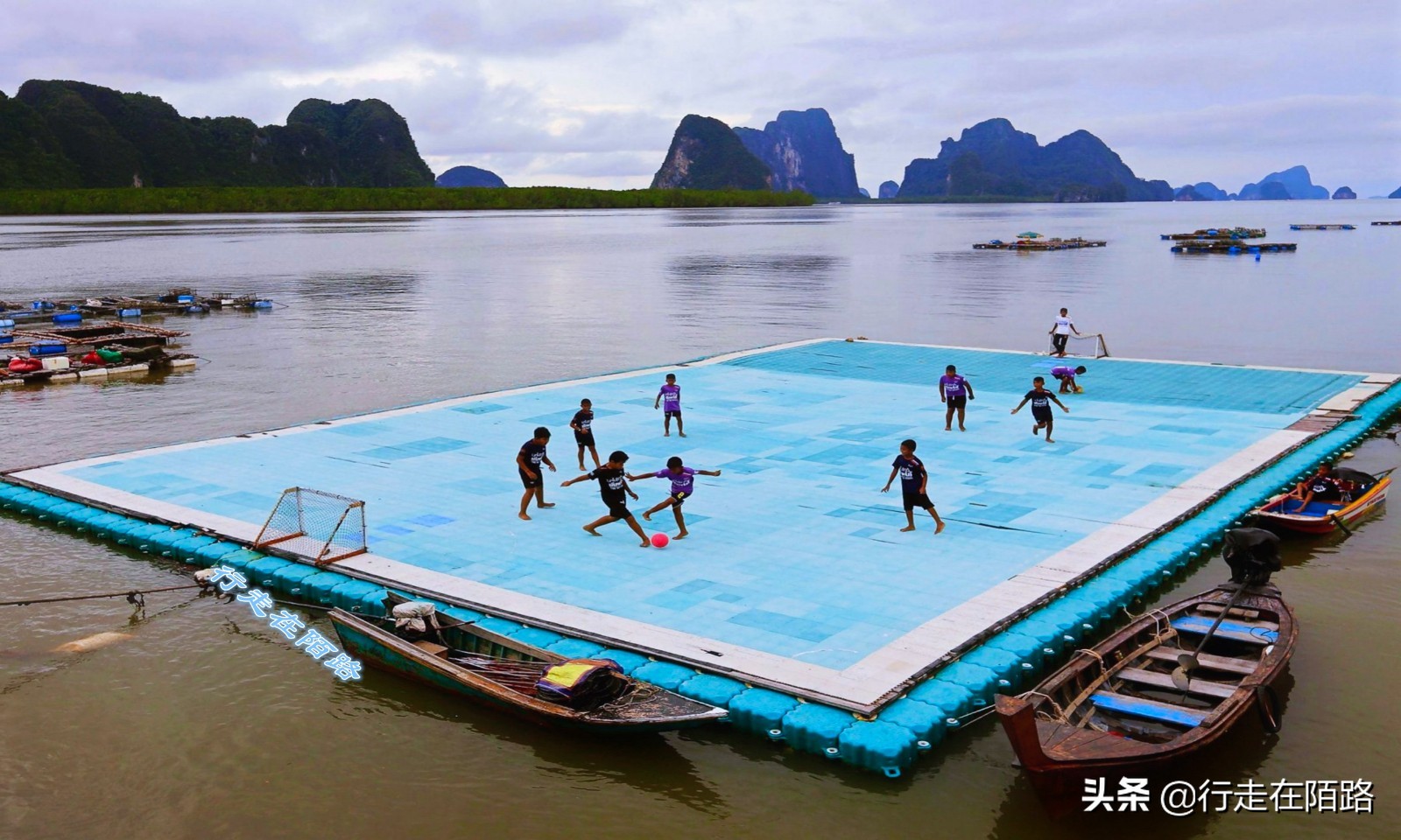 泰国唯一的回民村：房子踩高跷、足球水上踢，饭菜最难吃