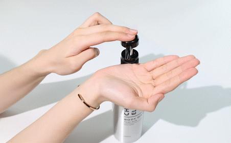 羊奶沐浴露身体乳哪个好用,纯羊奶保湿沐浴露