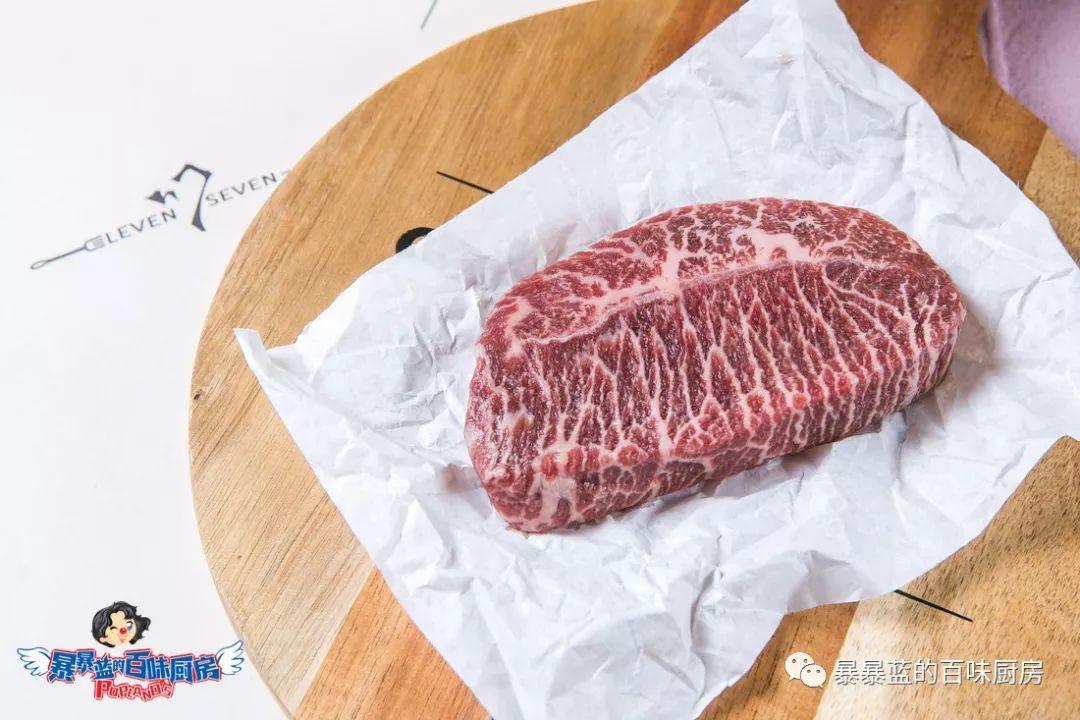 来这家店你真没办法好好吃饭，每道菜都堪比艺术品，好吃到光盘