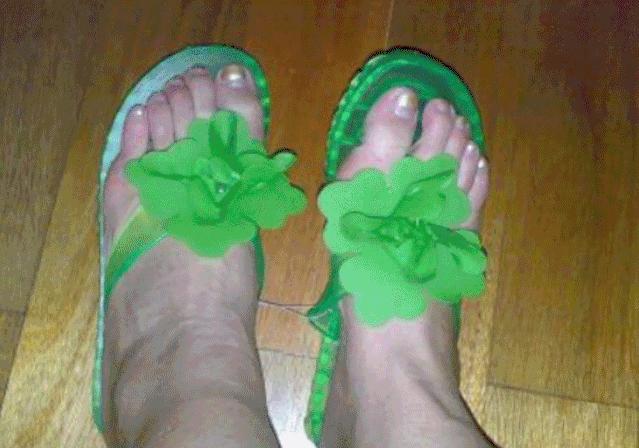 月销95000+的香蕉船拖鞋，居然30块都不要？上脚1s弹走1天疲劳